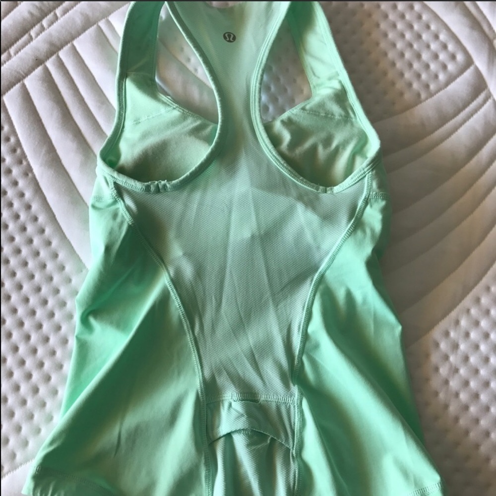 RARE Lululemon mint green top